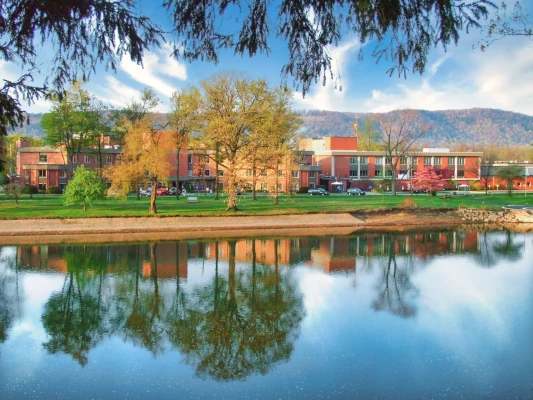Warren General Hospital Featured Image