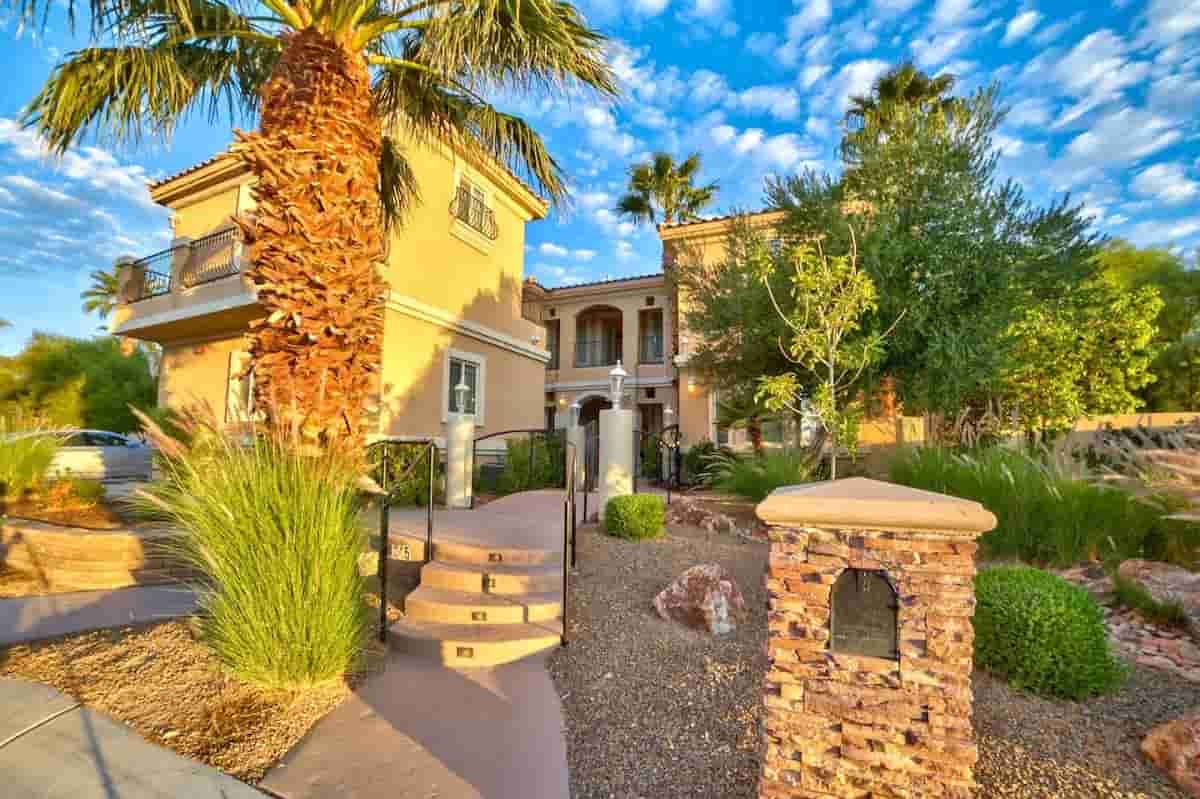 Luxe Treatment Center Featured Image